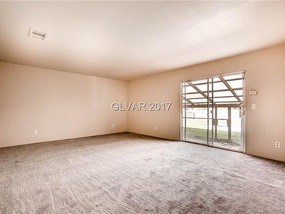 5th image of 917 Navajo Ln