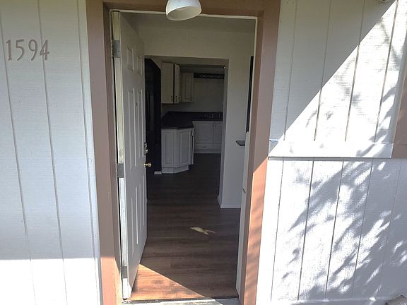 2nd image of 1594 Naval Ave #B