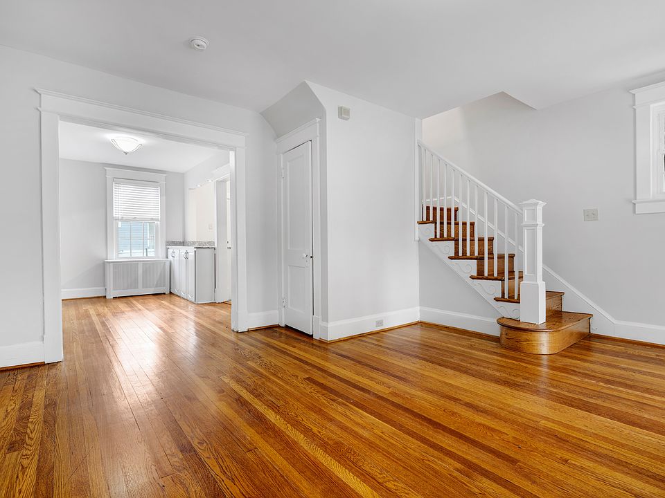 2416 Perry ST NE-3_05192023
