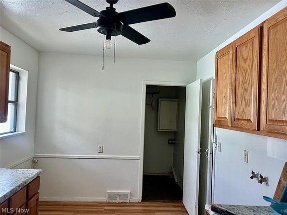 5th image of 18079 Blandford Rd