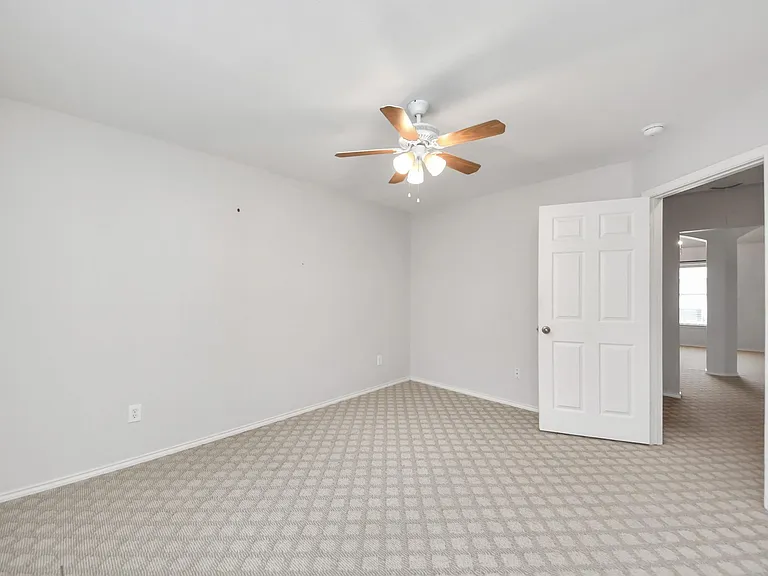 20418 Port Bishop Ln — Photo 35