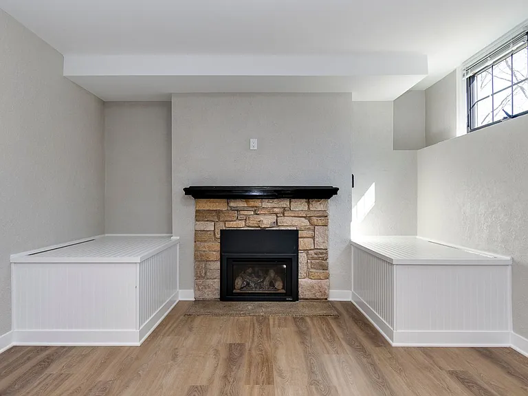 822 W Lakeside St — Photo 12