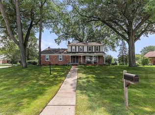 8786 Annsbury Dr, Shelby Township, MI