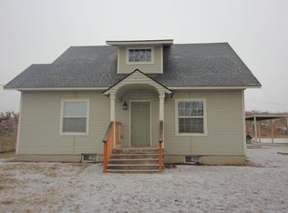 1040 Lombard Loop Rd, Wapato, WA 98951