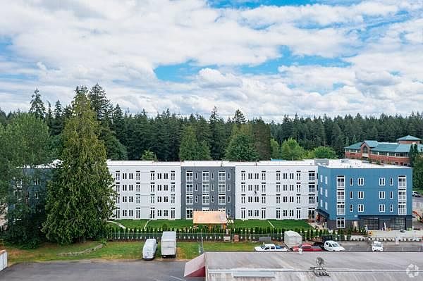 1st image of 444 6th Ave SE #111