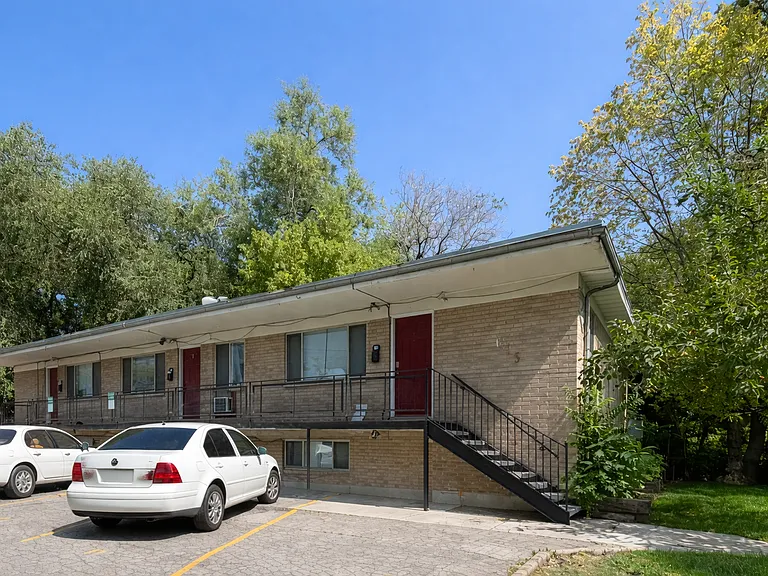 615 E 700 S — Photo 14