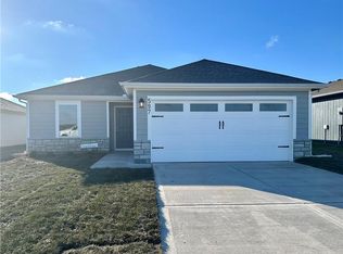 597 W Colleen Ct, Gardner, KS 66030