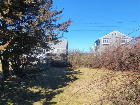 14 Freeman Ave, Sandwich, MA 02563