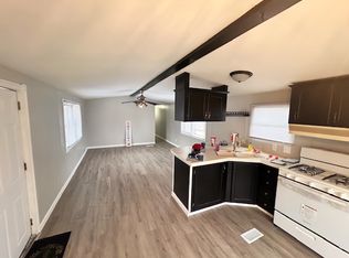 1100 W Locust St, Canton, IL 61520