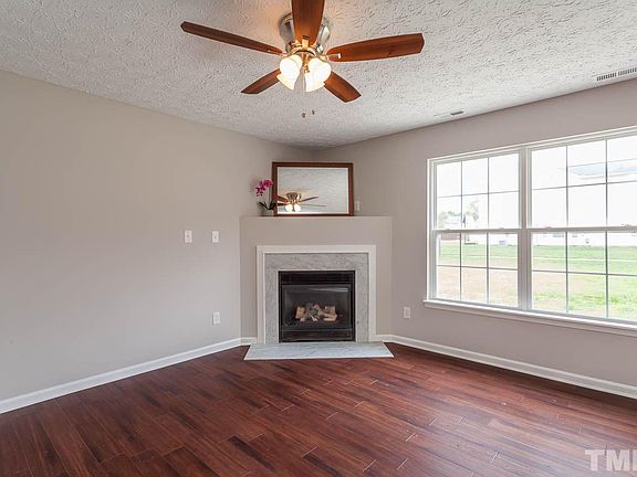 3rd image of 502 Clearfield Dr