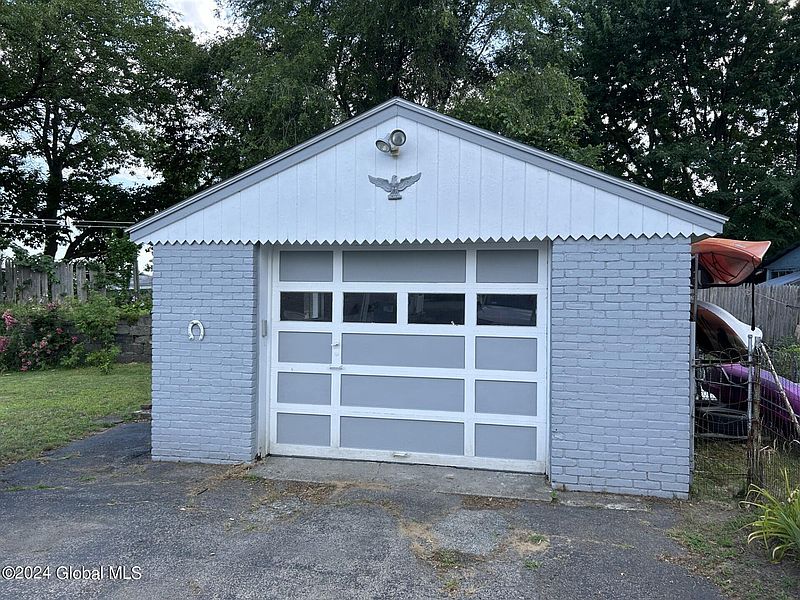 5th image of 25 Quincy Street