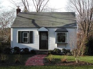 19 Beverly Rd, South Huntington, NY 11746