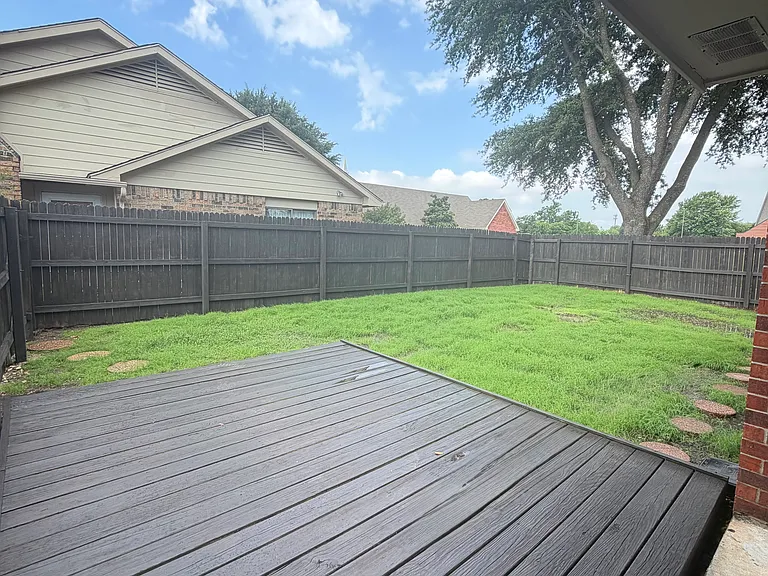 1913 Wyatt Dr — Photo 24