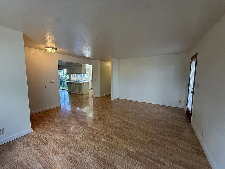 3959 Pam St — Photo 6