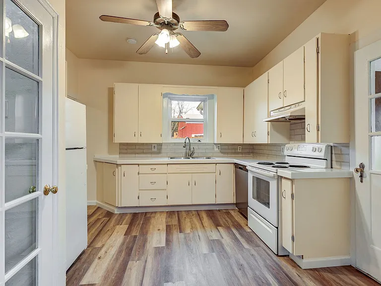 11825 Woods Lake Rd — Photo 13