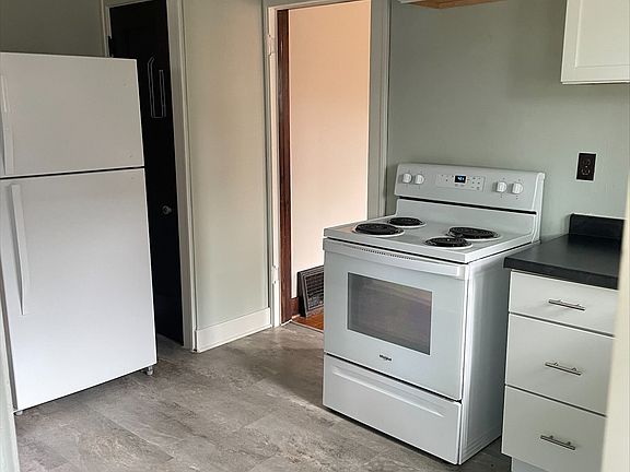 2nd image of 307 22nd St N