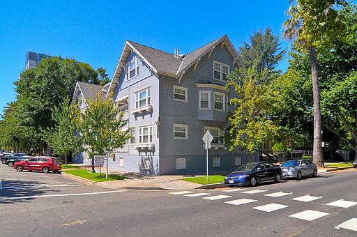 1st image of 600 11th St APT 3