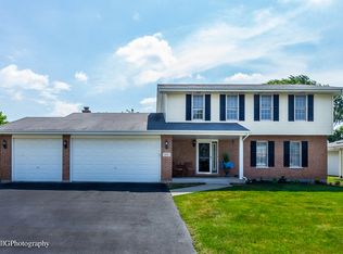 1112 Greeley Dr, New Lenox, IL 60451