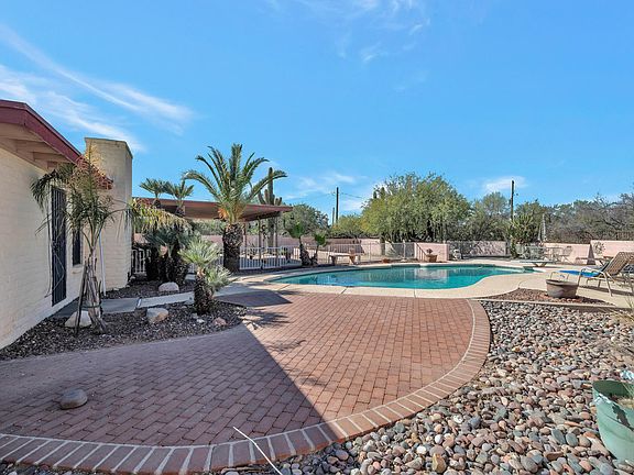 4th image of 1116 W Oleta Dr