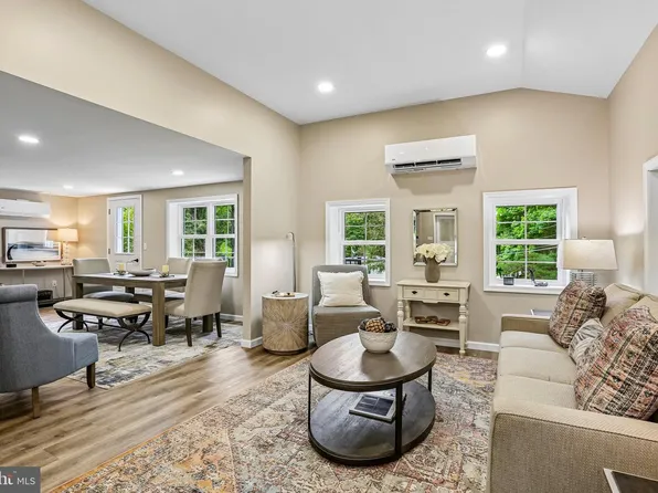 35 Pittsburg Hill Rd, Conestoga, PA 17516