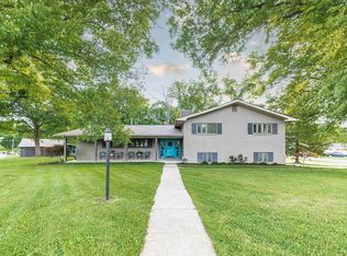4800 Robin Hood Dr, Ashland, KY 41101