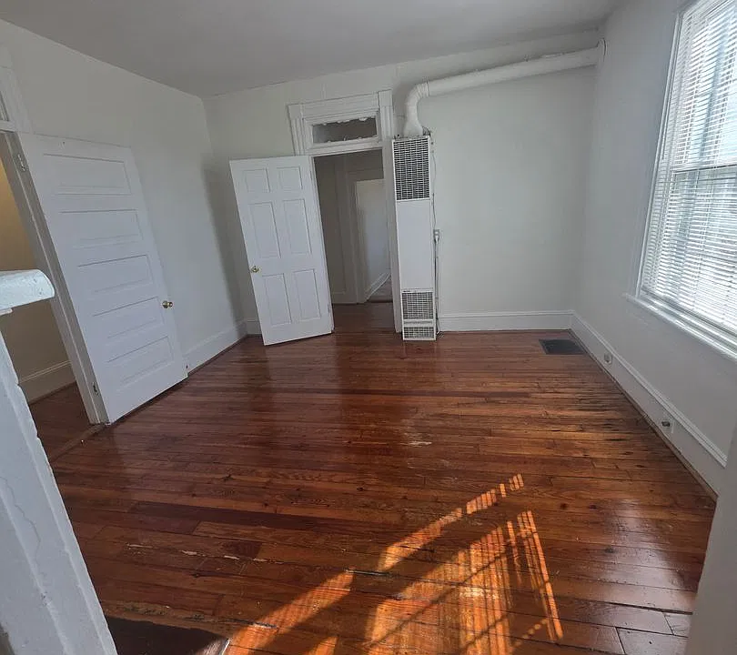 115 S Spruce St #4