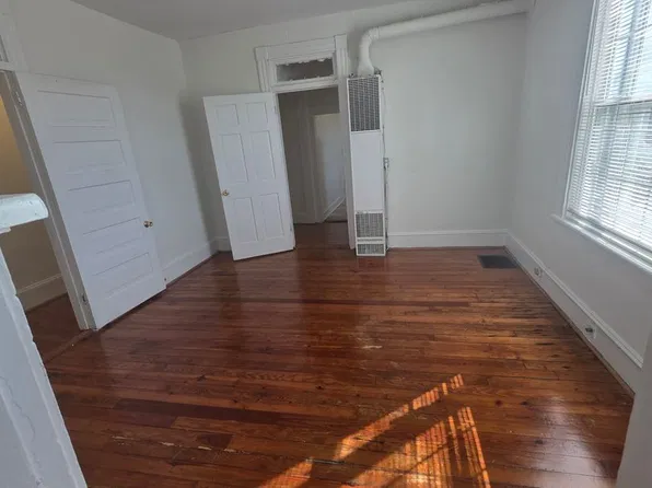 115 S Spruce St APT 4, Winston Salem, NC 27101