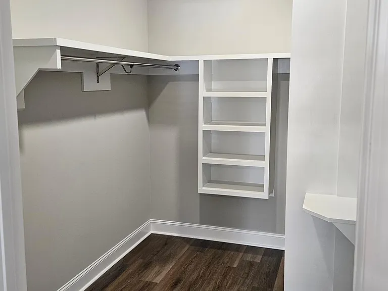 28 E Cherry St — Photo 12