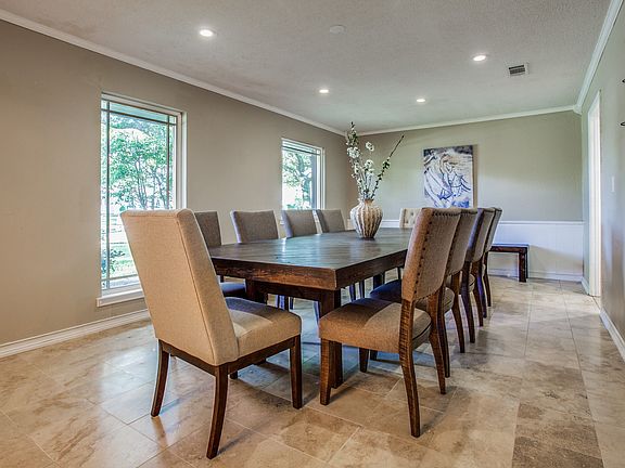 4th image of 304 High Brook Dr