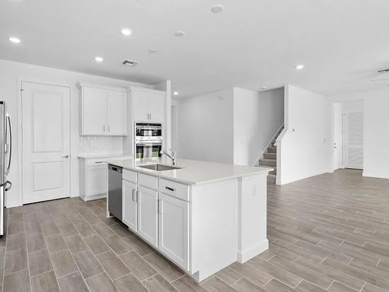 6843 Cobia Cir — Photo 2