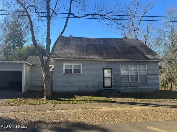 1032 9th St, Wesson, MS 39191