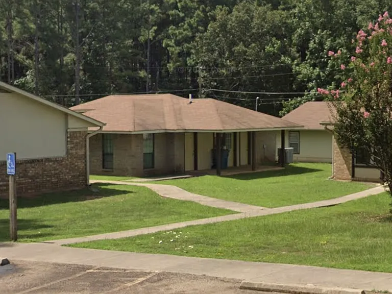 1001 Lakeview Dr — Photo 7