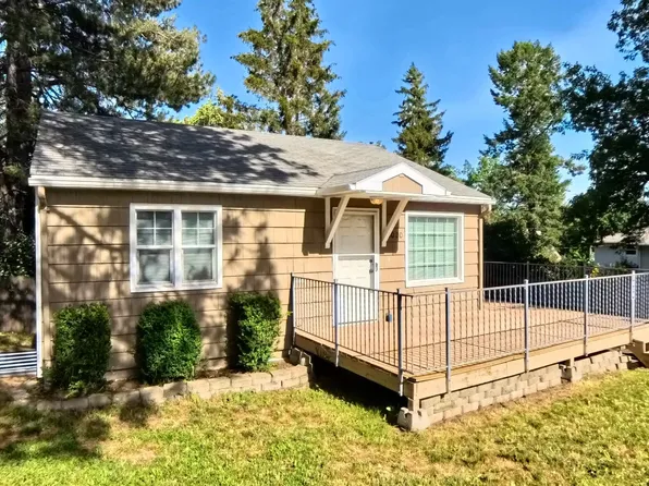 1020 NW Charlotte St, Pullman, WA 99163