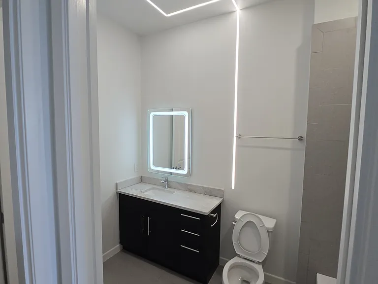 4820 Caroline St #304 — Photo 7