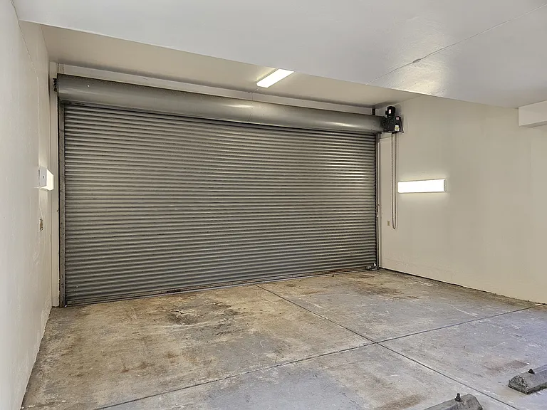 3914 Alameda Ave — Photo 5