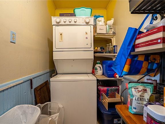 4th image of 152 Furnace St
