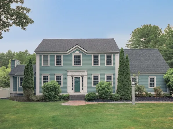 67 Parkhurst St, Dunstable, MA 01827