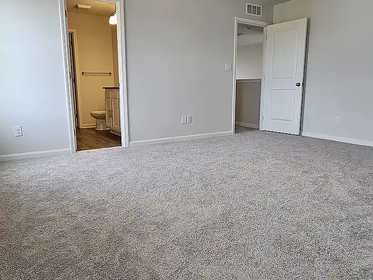 105 Gaston Cir — Photo 32