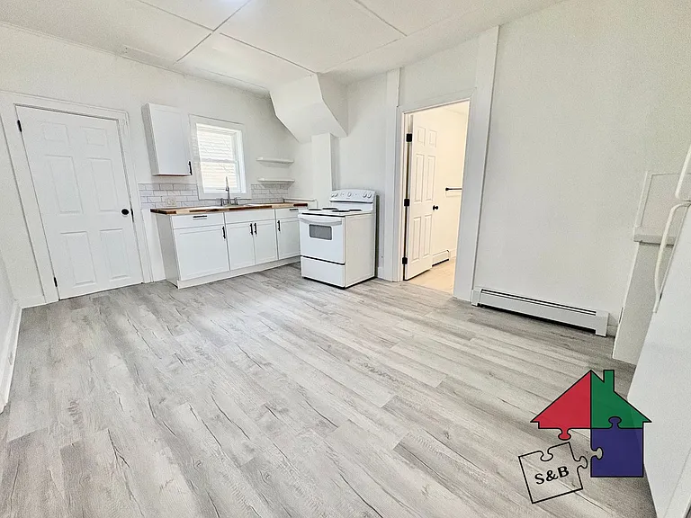 94 Malletts Bay Ave — Photo 5