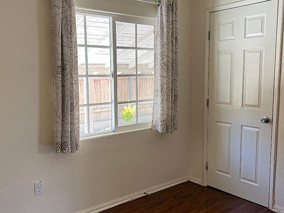 4th image of 234 N Moore Ave APT A