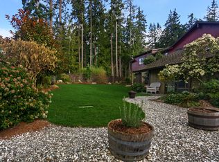 5340 NE Fletcher Lndg, Bainbridge Island, WA 98110