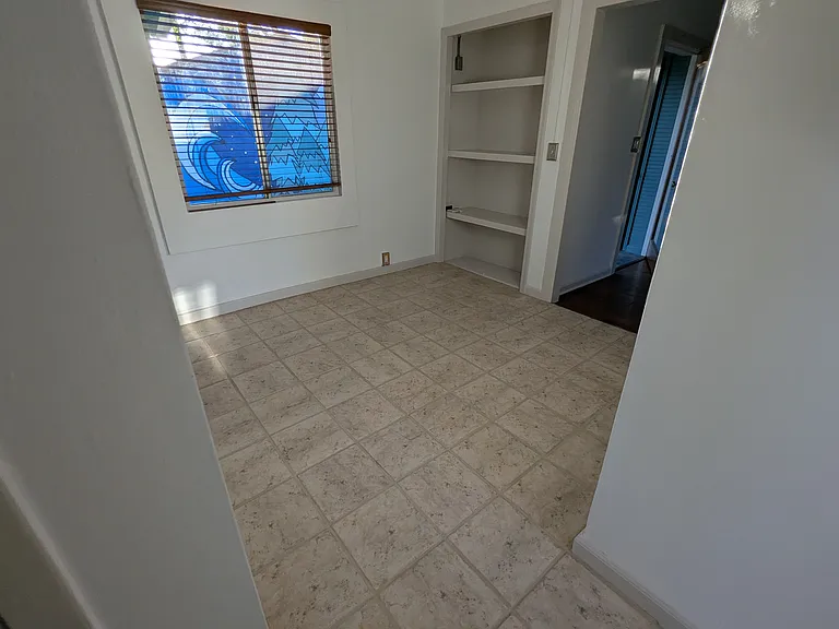 630 Broadway St #C — Photo 17