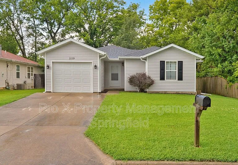 3119 W Water St — Photo 1