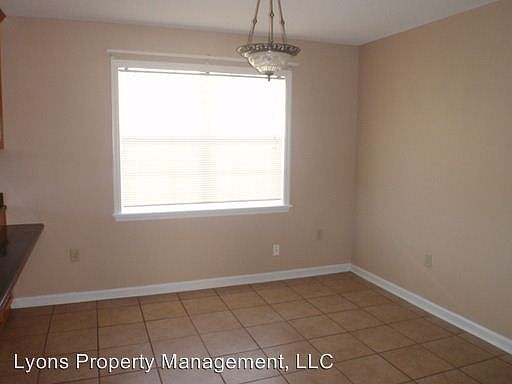 4th image of 3002 Tara Dr