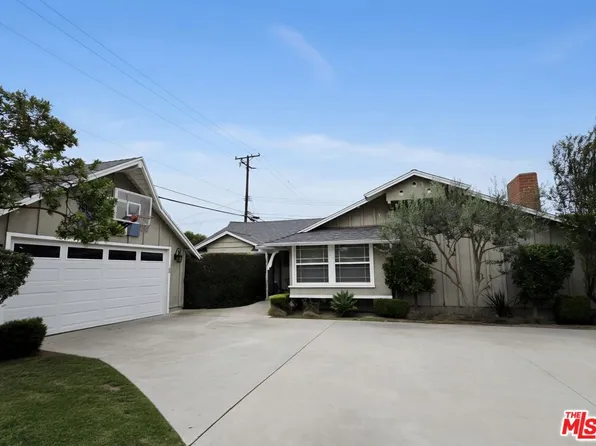 12041 Weatherby Rd, Los Alamitos, CA 90720