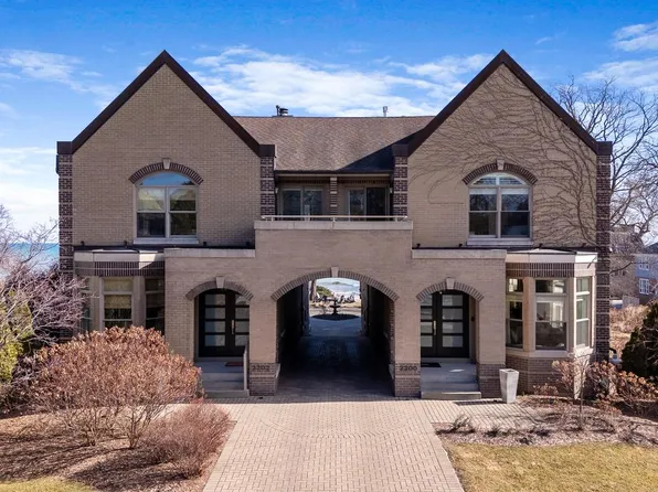 2202 North Terrace AVENUE, Milwaukee, WI 53202