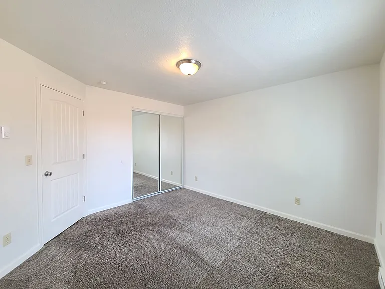 827 E Ermina Ave — Photo 12