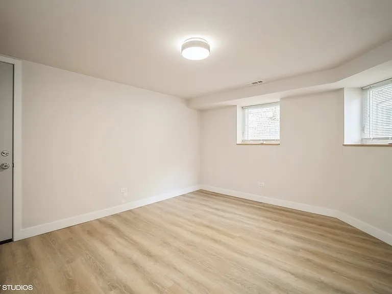 841 N Mozart St #GF — Photo 5