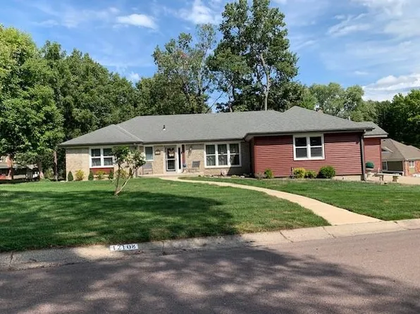 12108 Oak Ridge Rd, Independence, MO 64052