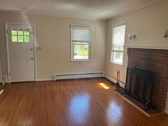 5th image of 7362 Montgomery Rd